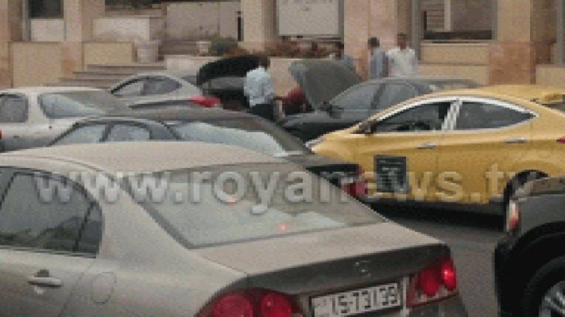 تعطل "جماعي" لمركبات يسبب أزمة سير في الشميساني.. صور