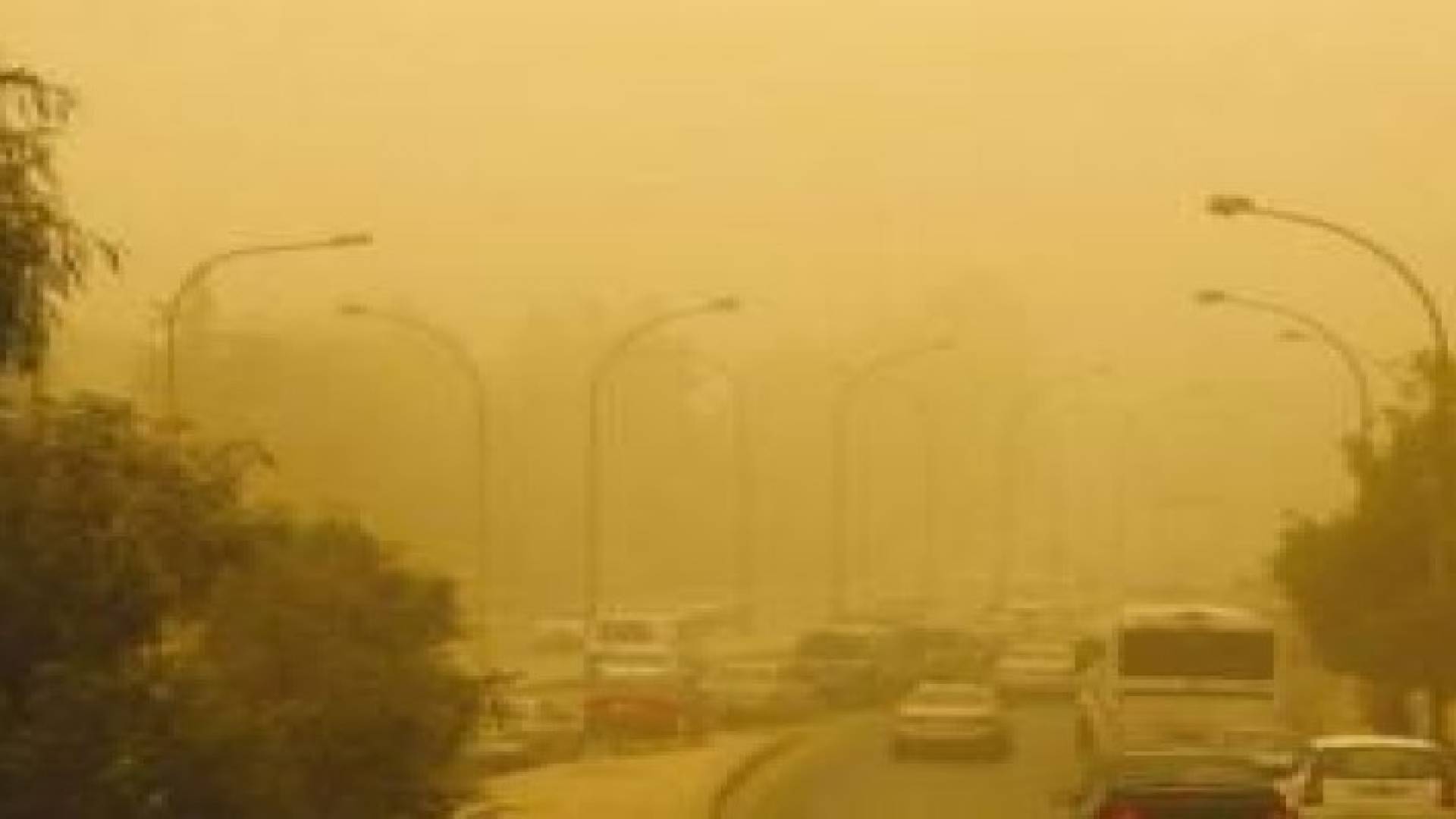 طقس الخميس: أجواء حارة وانقشاع تدريجي للغبار