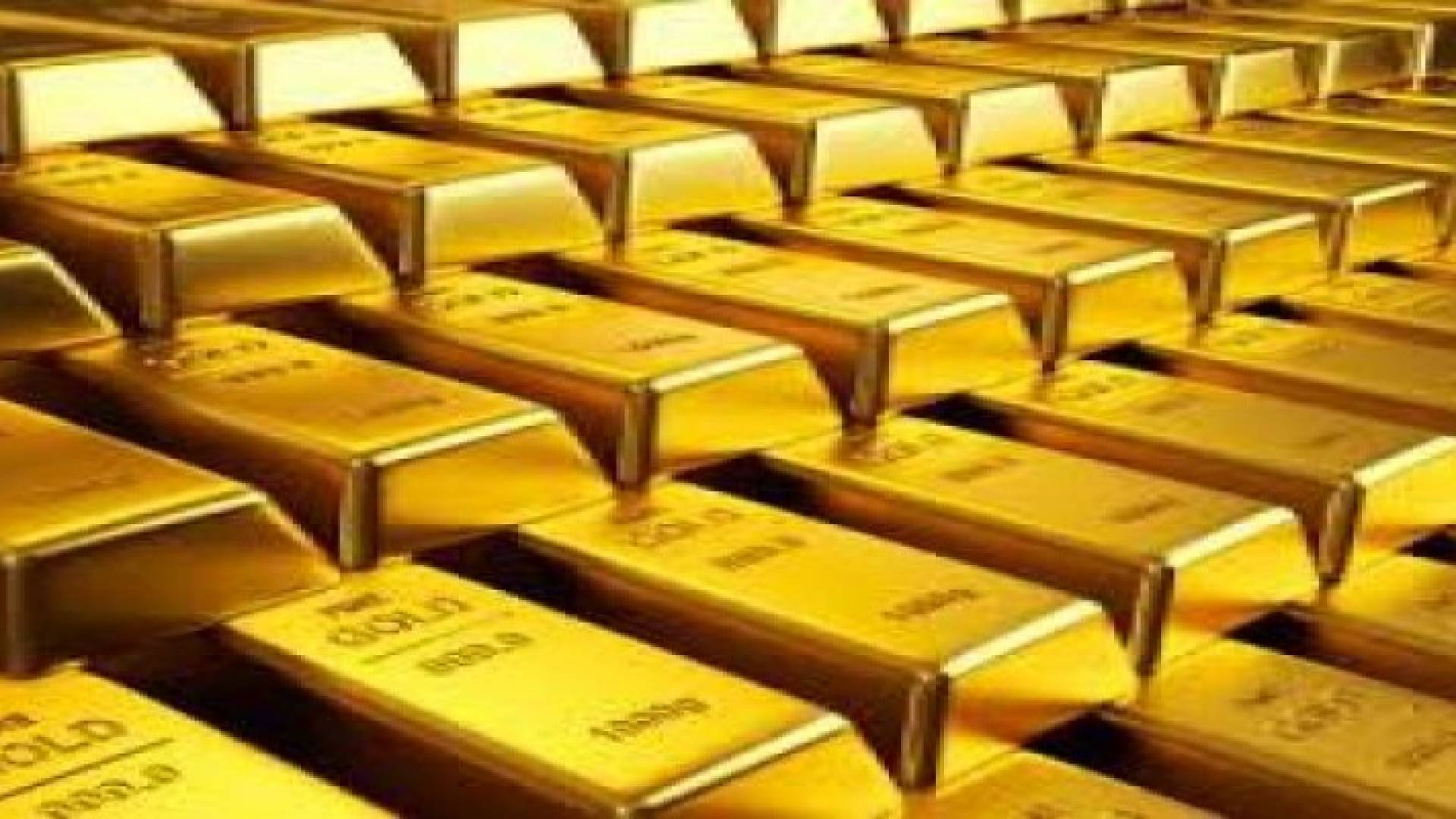 الذهب يهبط لأدنى مستوى في شهر