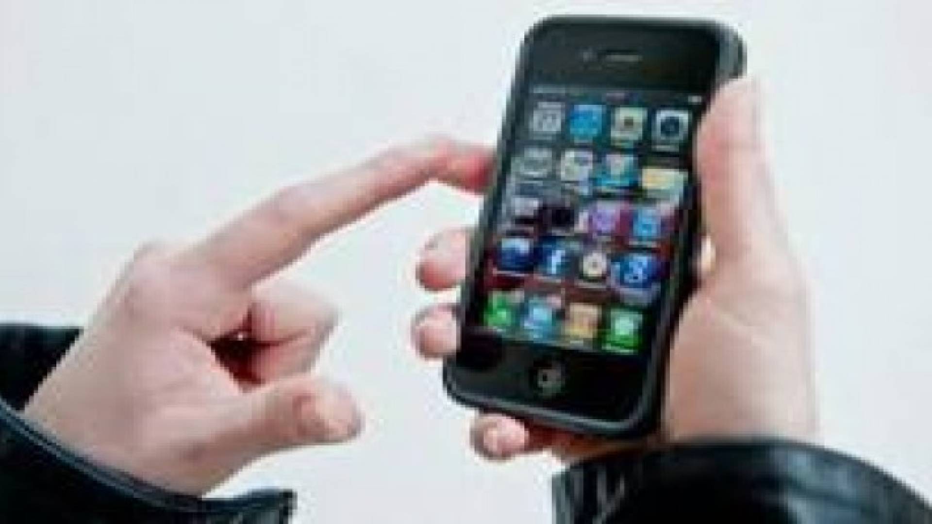 50 % من مستخدمى الهواتف الذكية يتفقدونها أكثر من 50 مرة يوميا