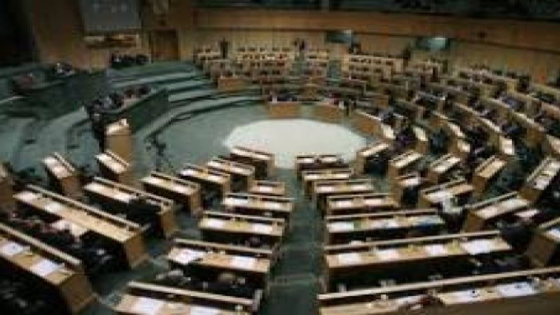 مصدر رسمي يرجح نشر الارادة الملكية بالموافقة على قانون الاحزاب الاسبوع القادم