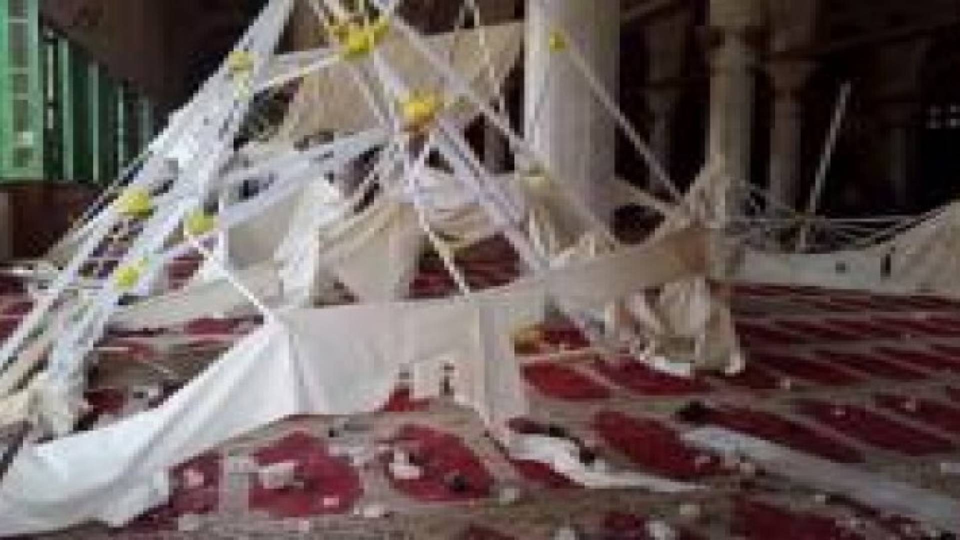 فيديو  وصور : قوات الاحتلال تقتحم الاقصى