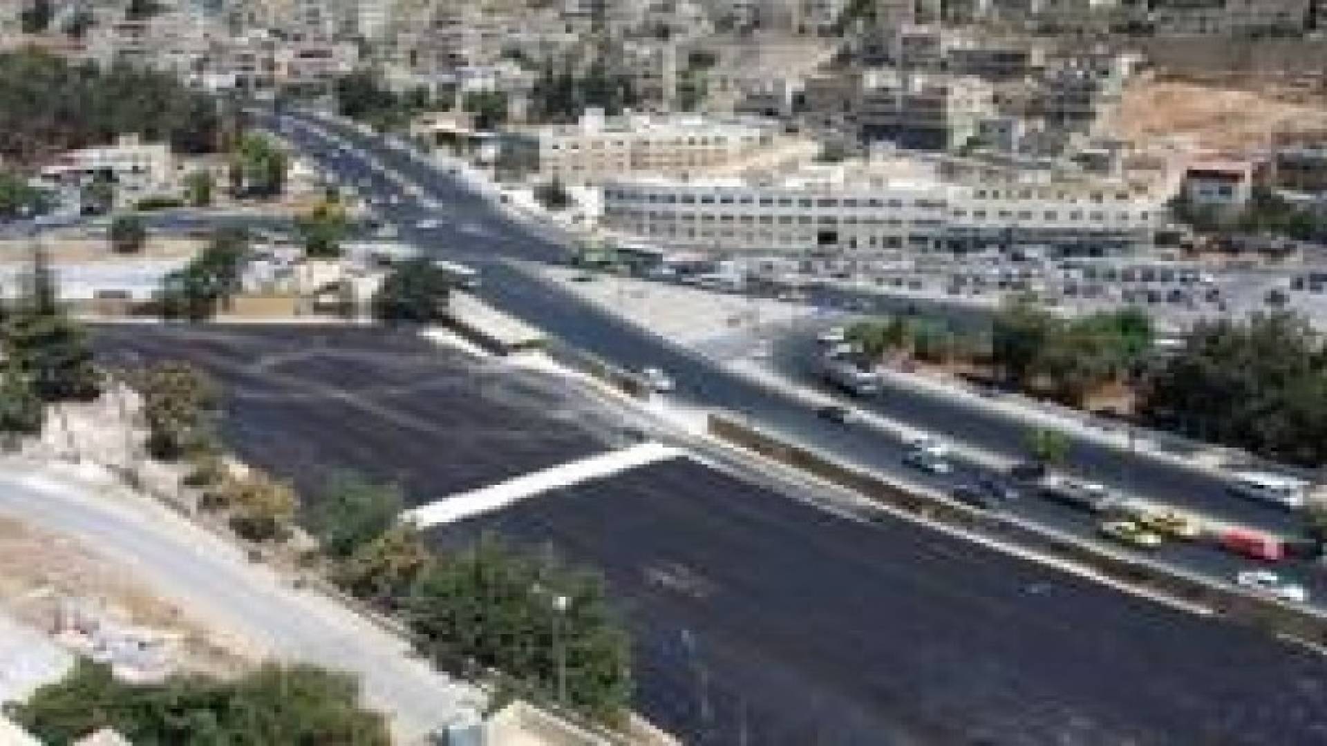الامانة تنهي تنفيذ ارصفة نموذجية في عدد من مناطقها