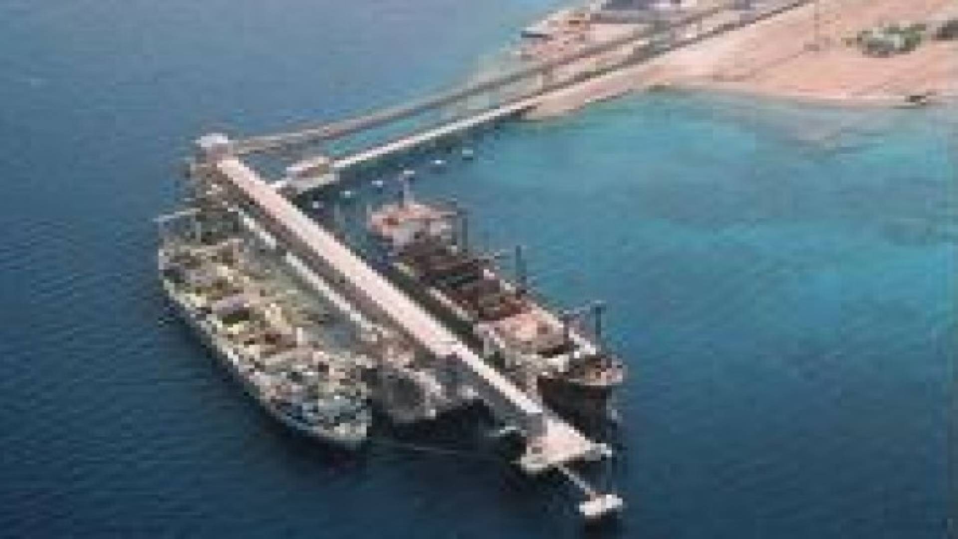 استقبال 11 باخرة غاز مسال بالعقبة تحمل 1.5 مليون م3