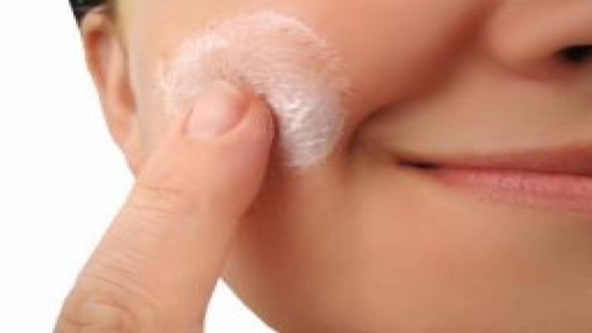 ما هو ‫مرهم العناية المناسب للبشرة؟