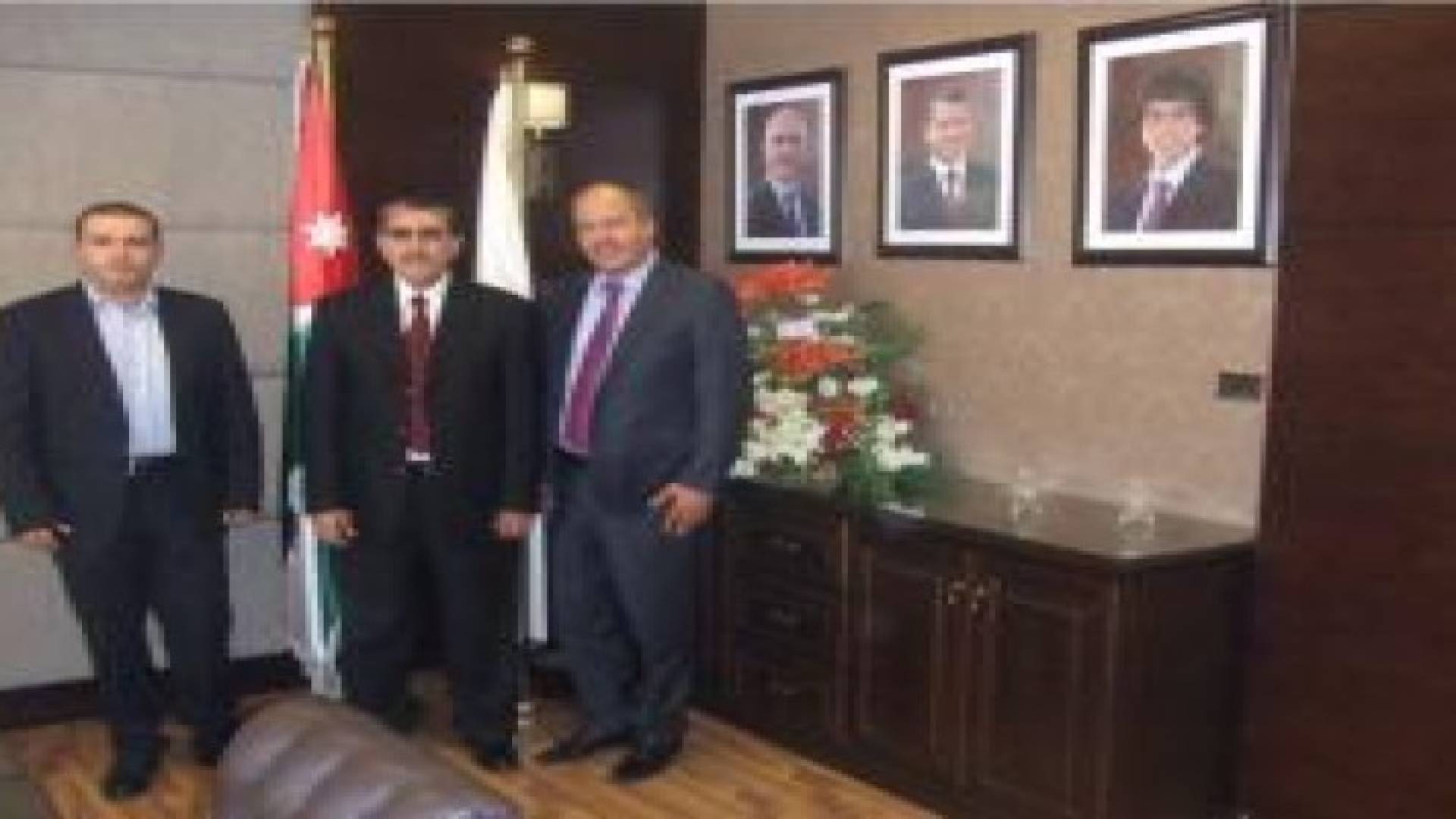 الحسن يبحث التعاون الاسكاني مع الجانب الفلسطيني