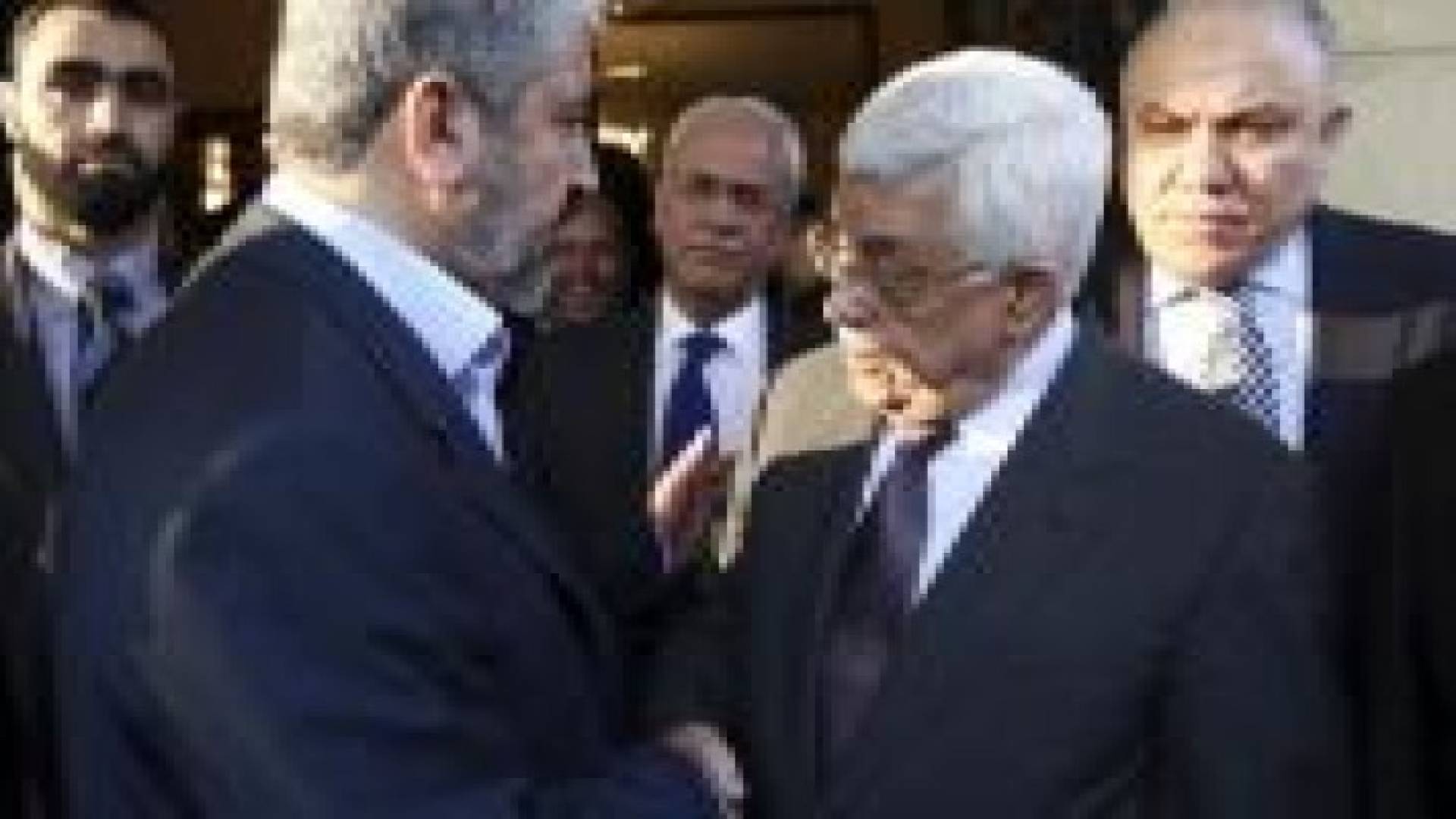 مشعل يبحث مع الرئيس الفلسطيني الانتهاكات الإسرائيلية للقدس