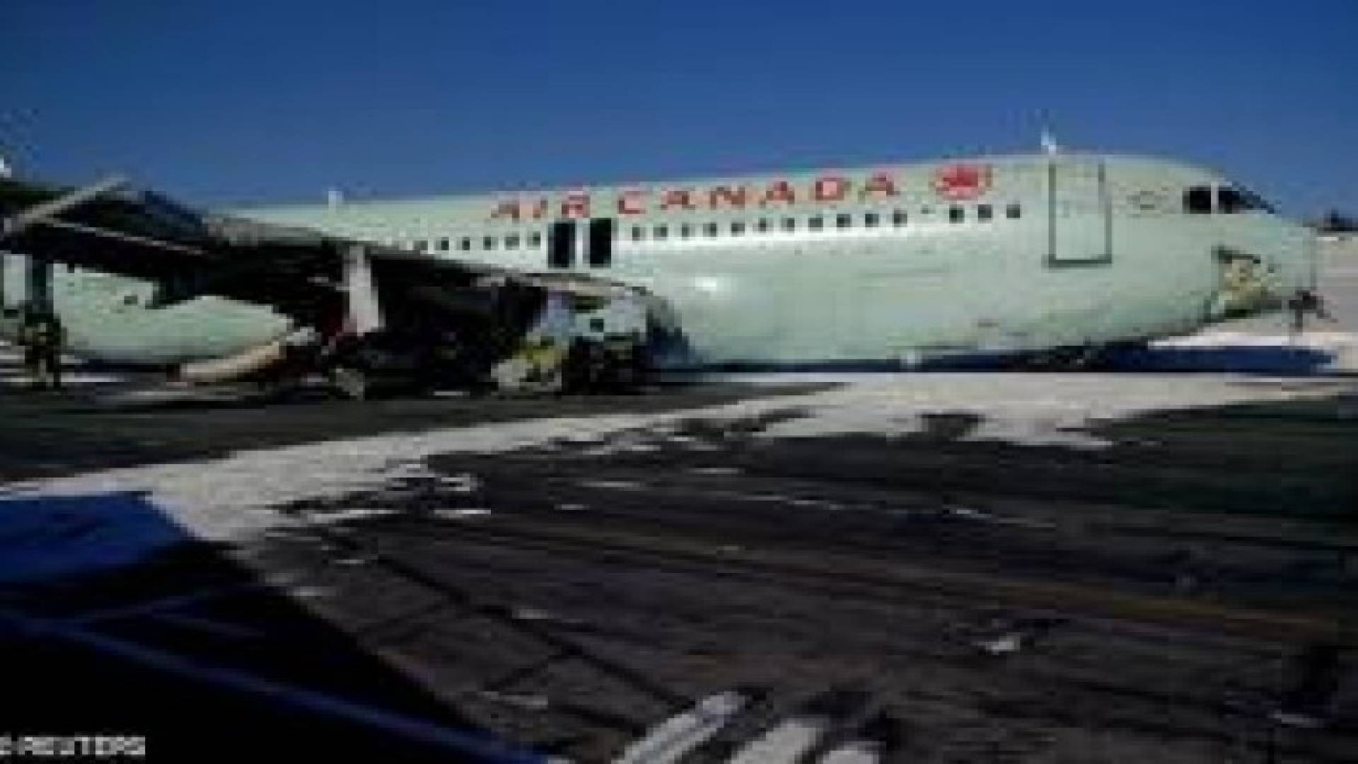 تحطم طائرة كندية وإصابة جميع ركابها