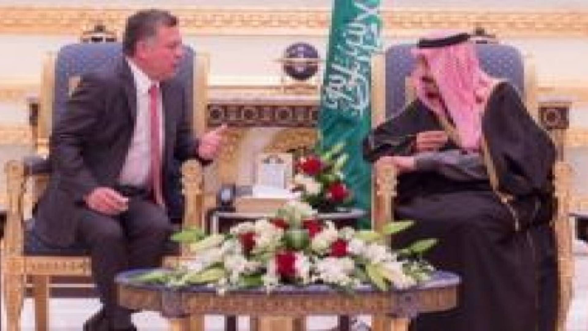 الملك وخادم الحرمين يؤكدان ضرورة استمرار التنسيق العربي والعمل لوقف الانتهاكات الاسرائيلية للاقصى