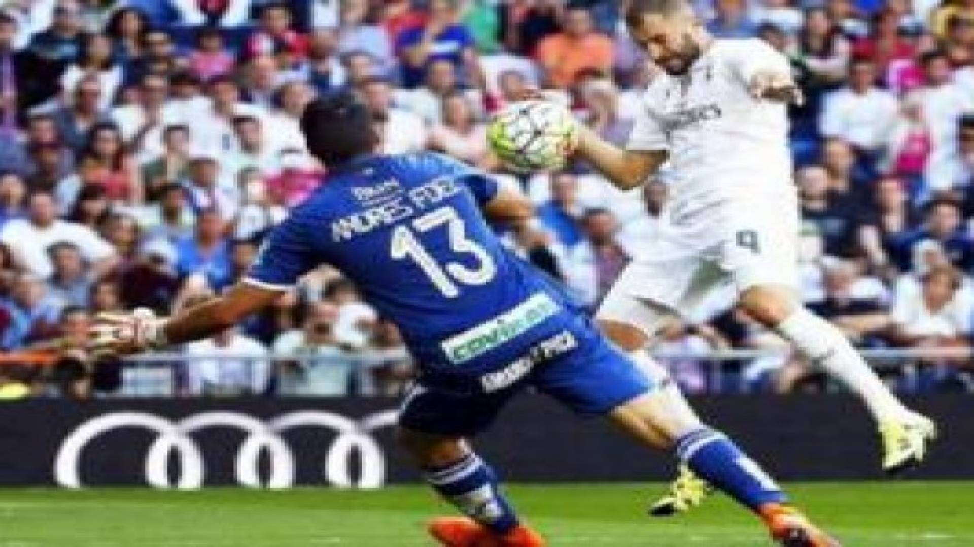 ضربة رأس بنزيمة تمنح ريال مدريد الفوز على غرناطة