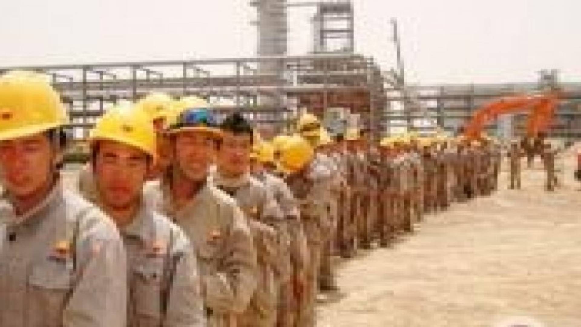 حكومة نتنياهو تصادق على استقدام 20 الف عامل صيني