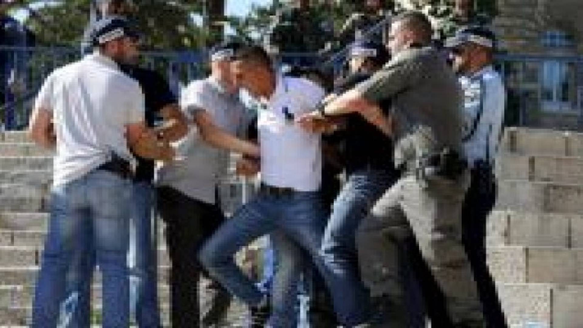 إسرائيل تعتقل عشرات الفلسطينيين