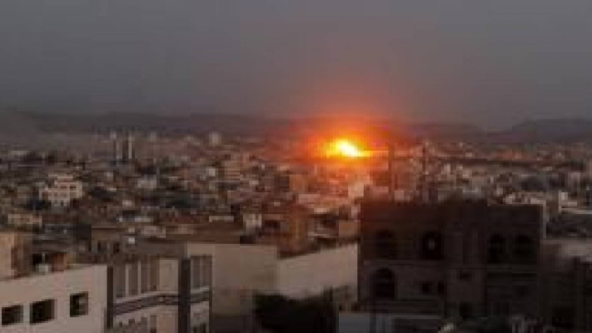 التحالف يشن غارات مركزة على الميليشيات في ميناء المخا