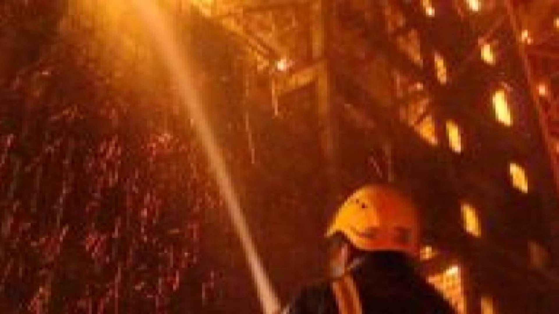 إصابة 4 يمنيين في حريق بفندق للحجاج بمكة