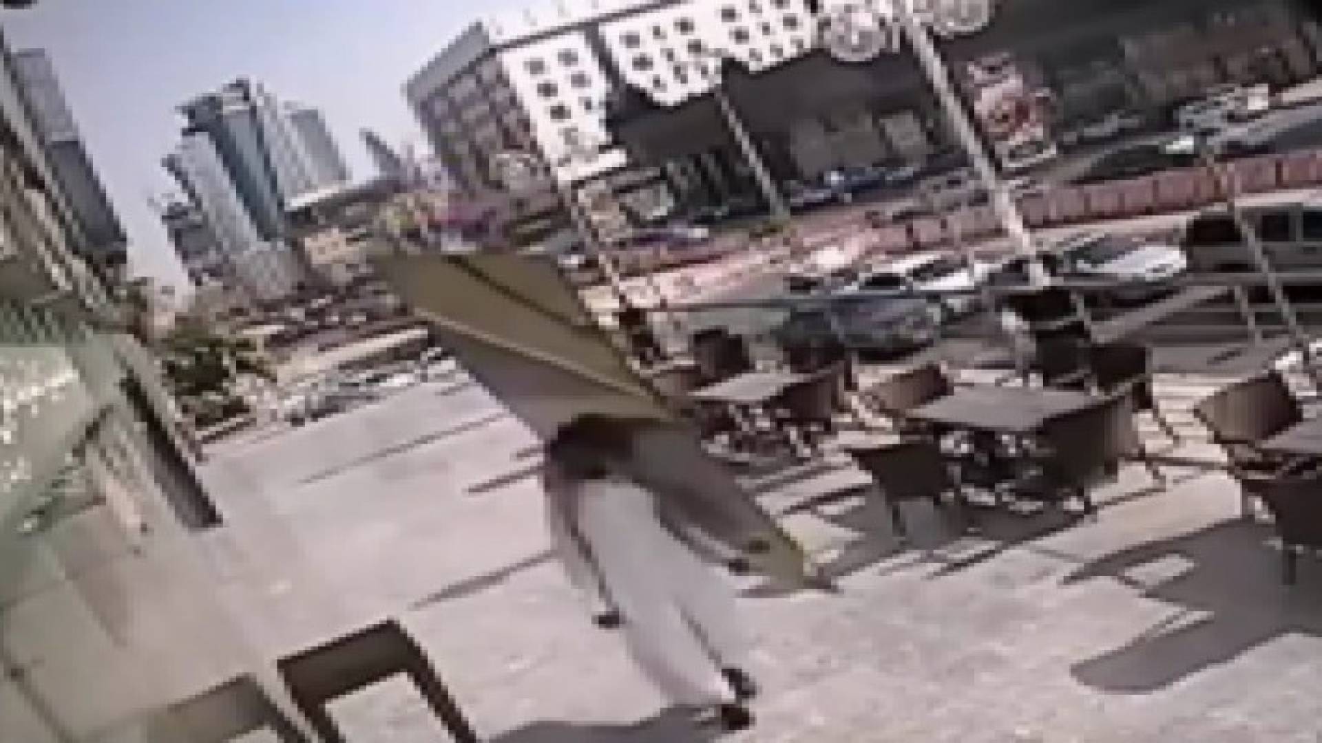 شاب سعودي من أكبر المحظوظين في العالم .. فيديو