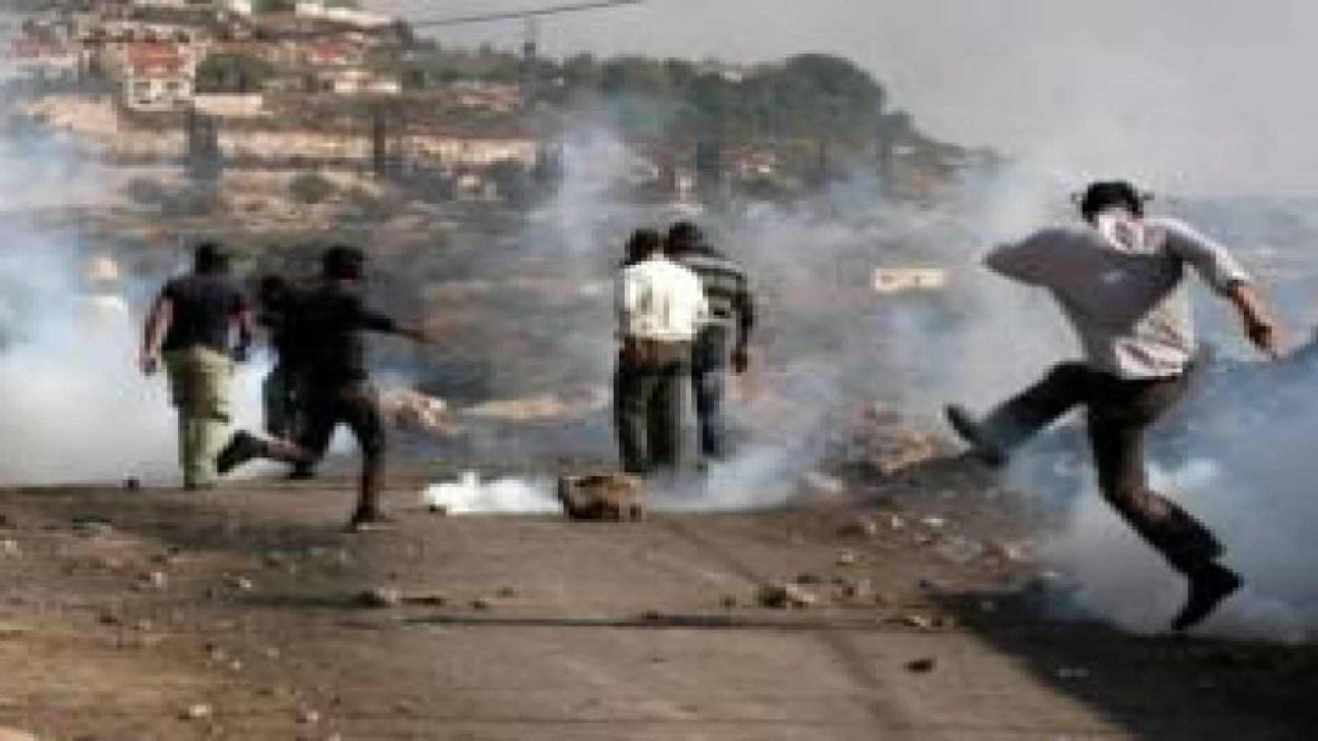 3 اصابات بمواجهات جنوب نابلس