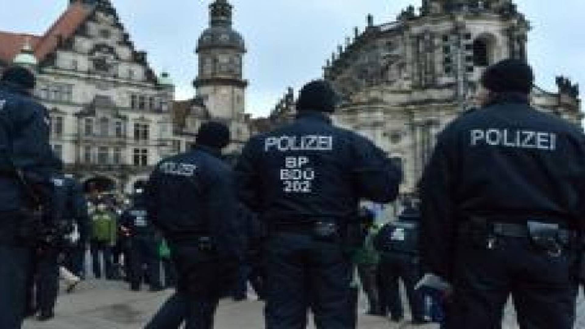 مداهمة 8 مواقع في برلين للاشتباه بتجنيدها مقاتلين لـ"داعش"