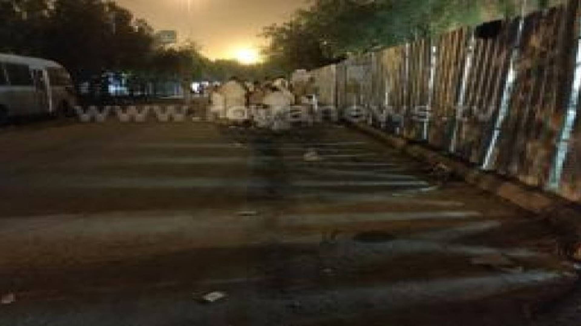 بالصور: الاردنيون في عرفة بلا كهرباء ولا مكيفات
