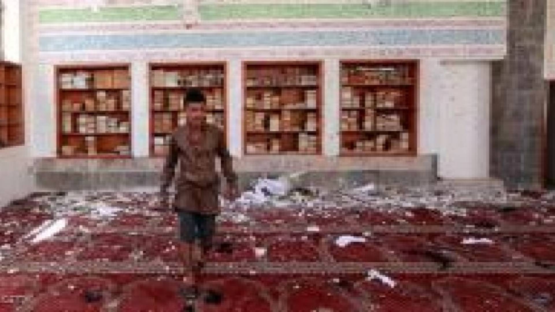 عشرات القتلى والجرحى بتفجير مسجد بصنعاء