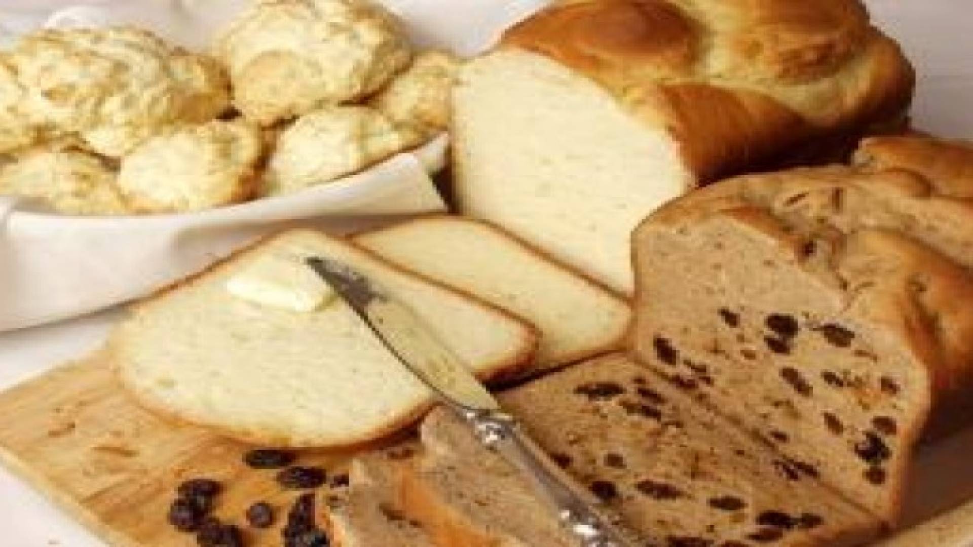 هل الخبز الأسمر أفضل من الأبيض؟‬