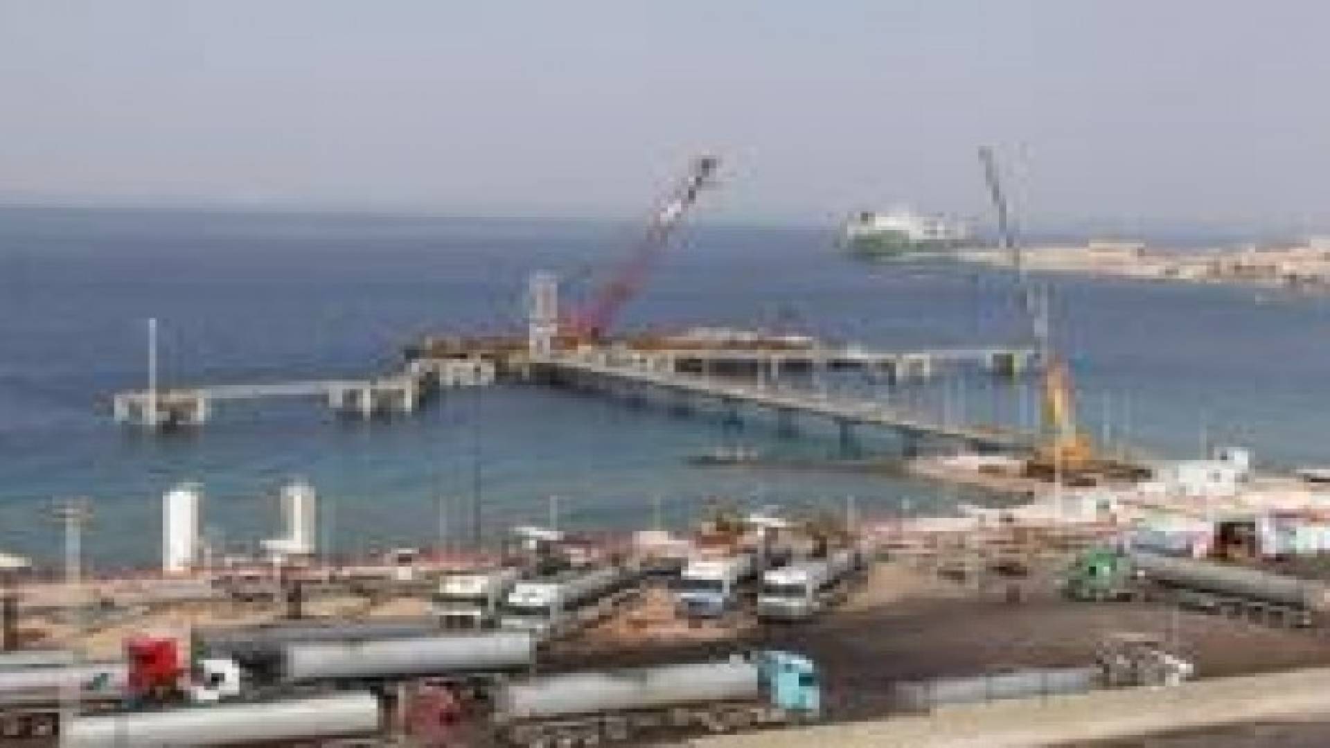 الأردن يورد شحنات "فائضة" من الغاز المسال إلى مصر