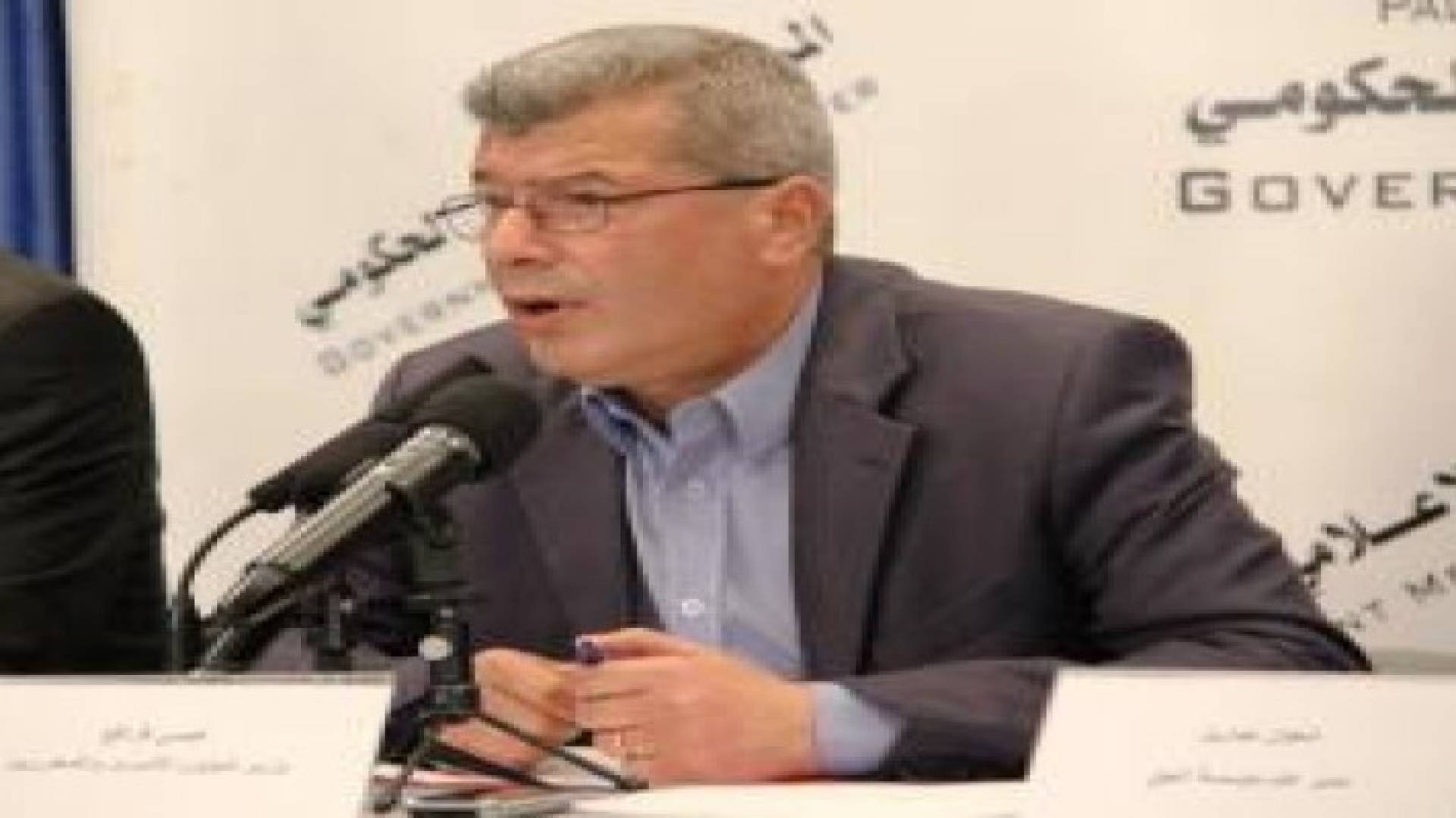 الاحتلال يرفض نقل الأسرى المضربين عن الطعام للمستشفيات