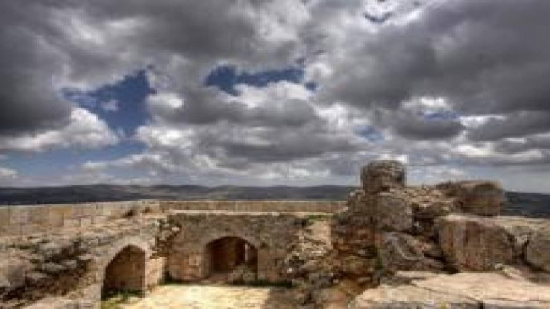 أجواء خريفية معتدلة نهارا و مائلة الى البرودة ليلا