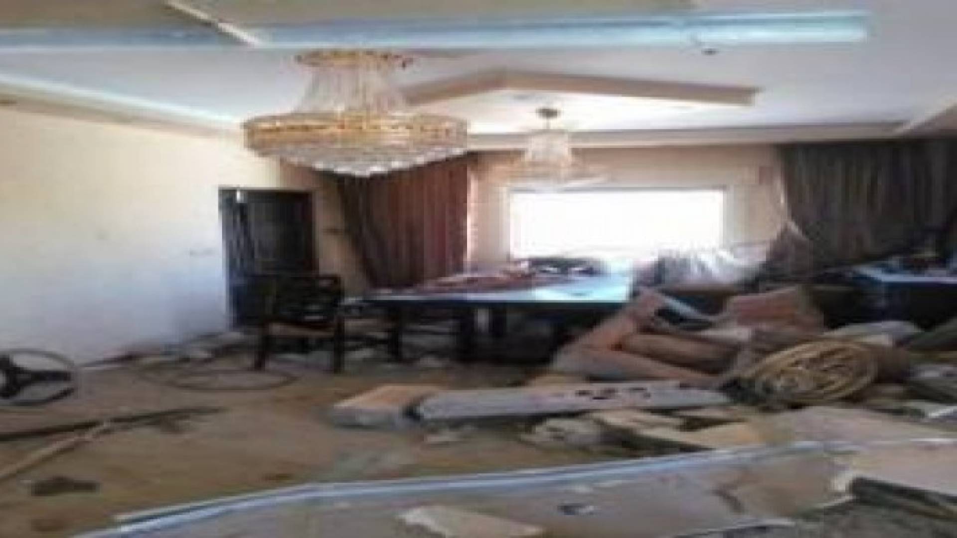 انفجار "سخان" يدمر منزلا بمادبا .. صور