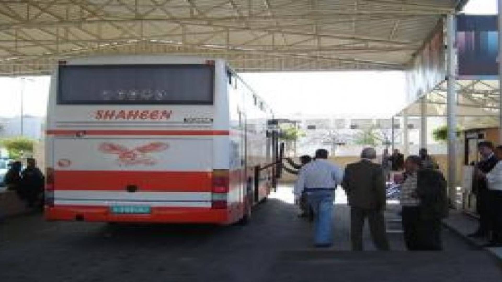 29 ألف مسافر فلسطيني تنقلوا عبر معبر الكرامة الأسبوع الماضي