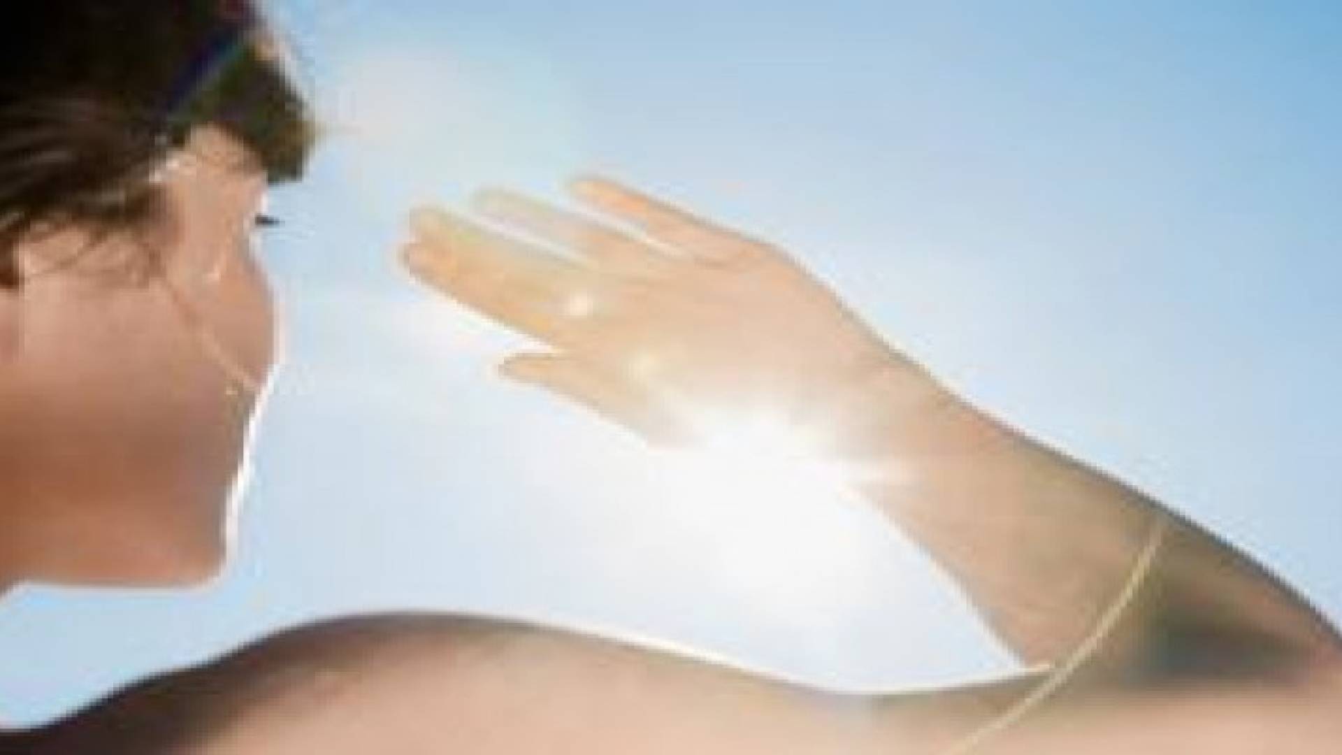 وشم الشمس.. موضة جديدة قاتلة