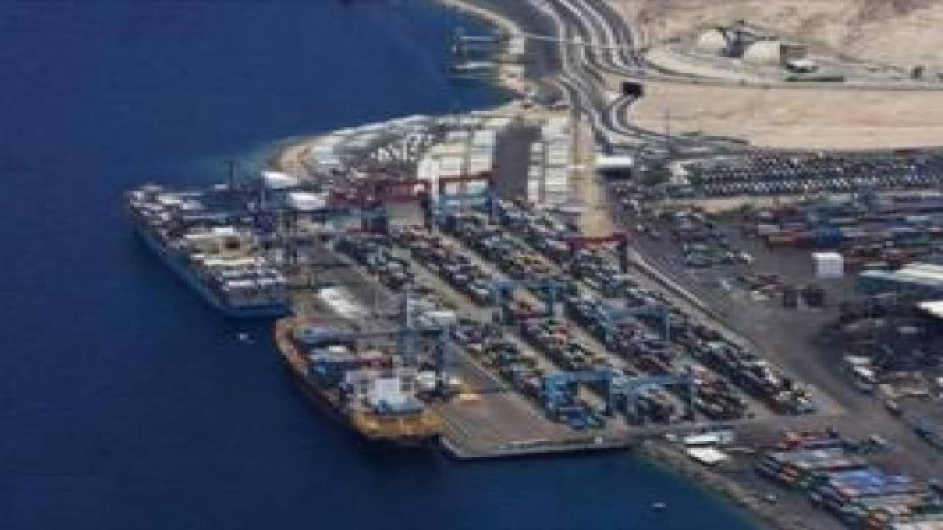 مؤسسة الموانئ تنجح بانهاء ازمة الميناء الرئيسي