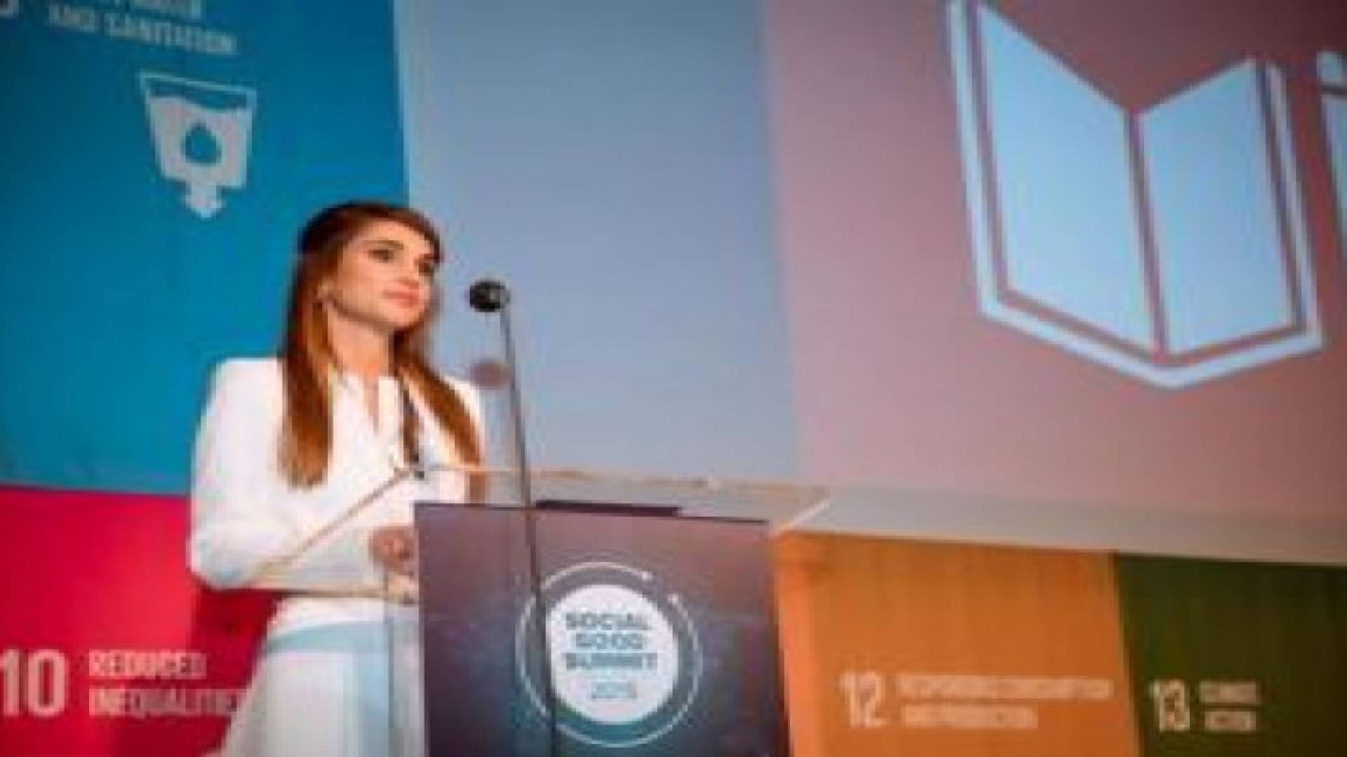 الملكة رانيا تشارك في قمة العطاء الاجتماعي بنيويورك