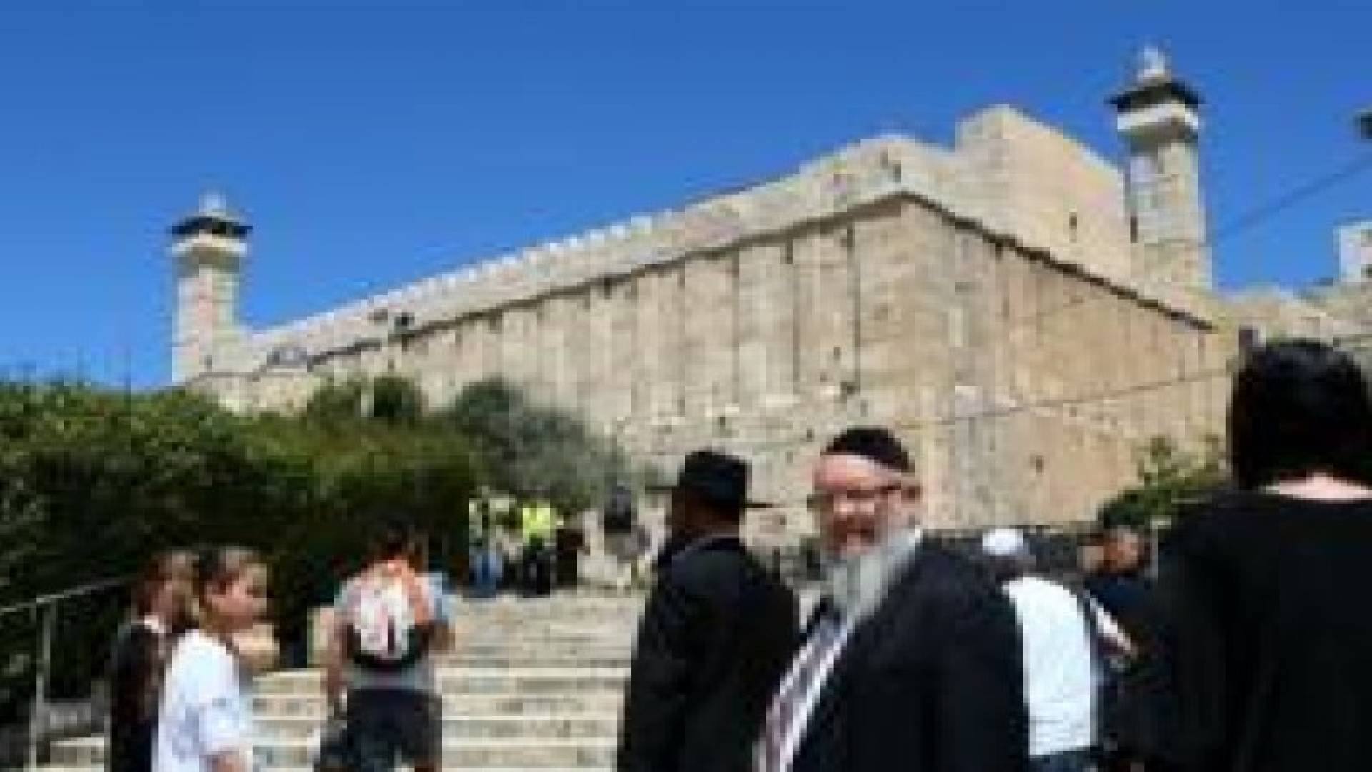 الاحتلال يغلق المسجد الإبراهيمي يومي الثلاثاء والأربعاء