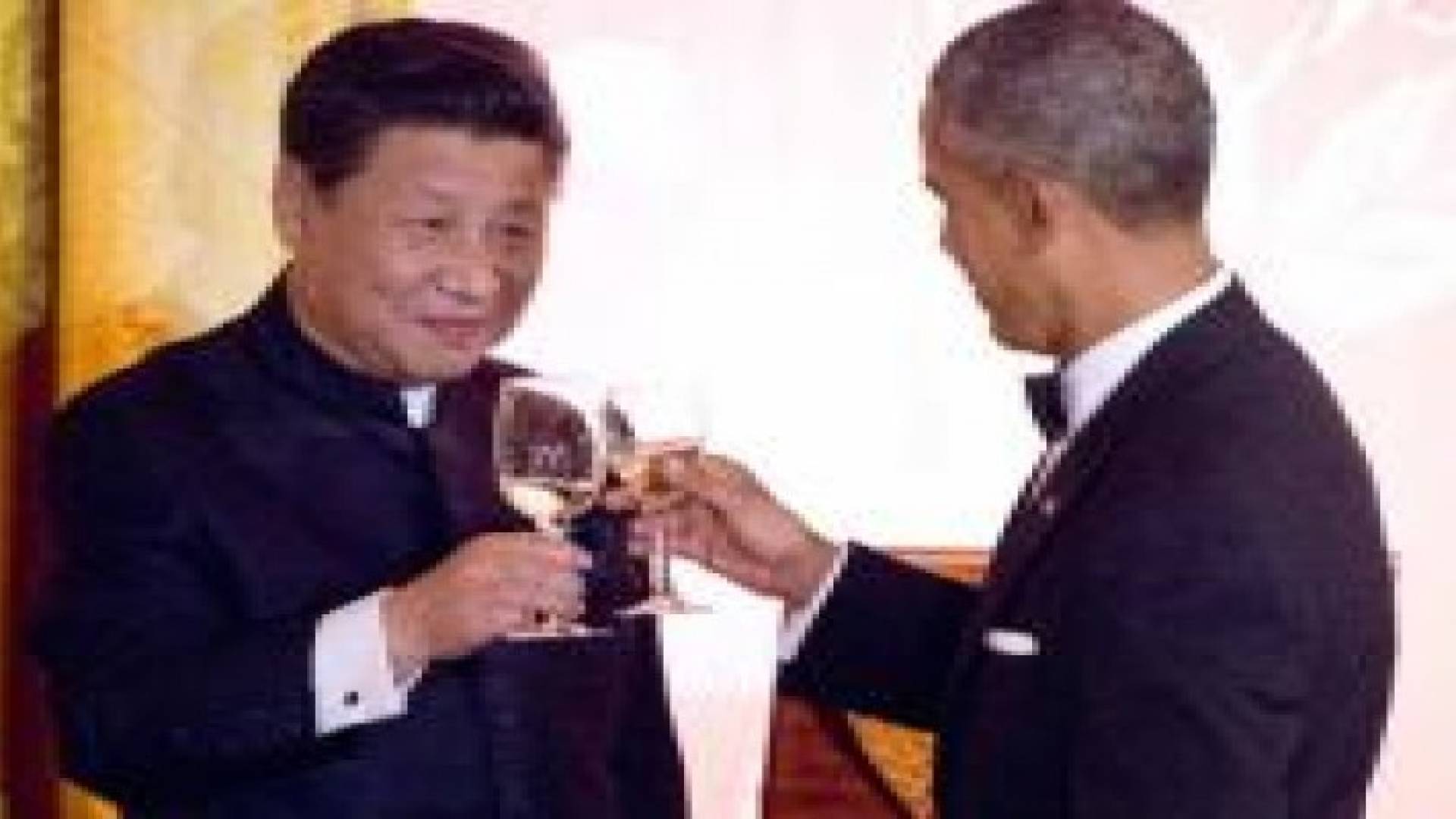 رئيس الصين يخترق القواعد ويمارس المحظور على 1.3 مليار صيني