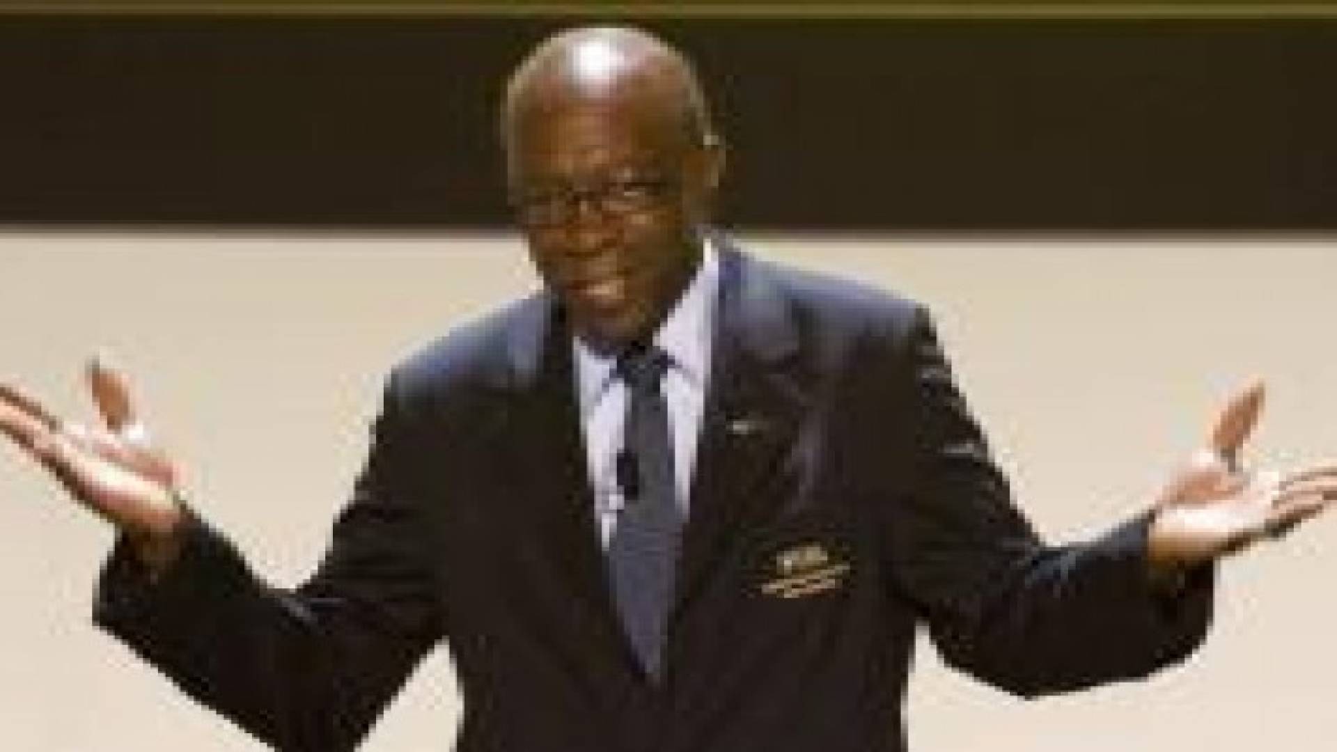 فضيحة فساد الفيفا: إيقاف نائب بلاتر السابق جاك وارنر محليا ودوليا مدى الحياة