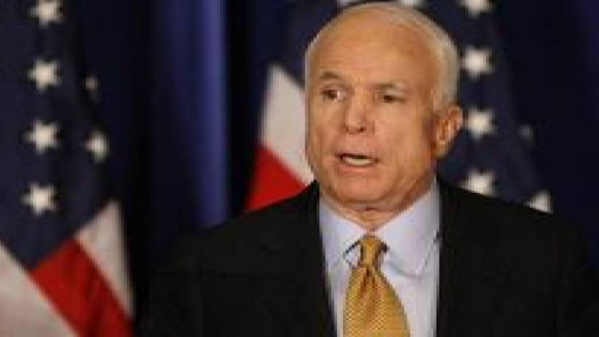 ماكين: روسيا قصفت مقاتلين سوريين دربتهم واشنطن