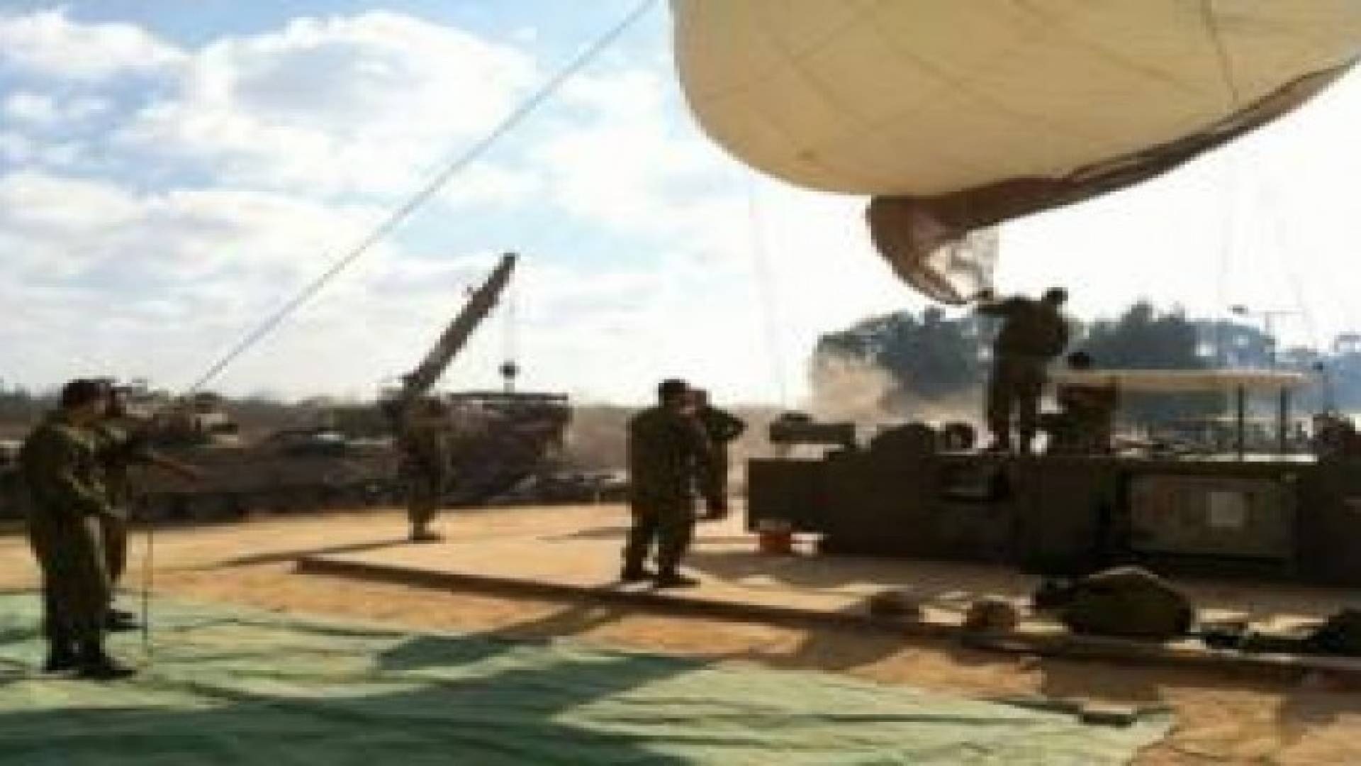 الجيش الإسرائيلي يفقد منطاد تجسس قرب غزة