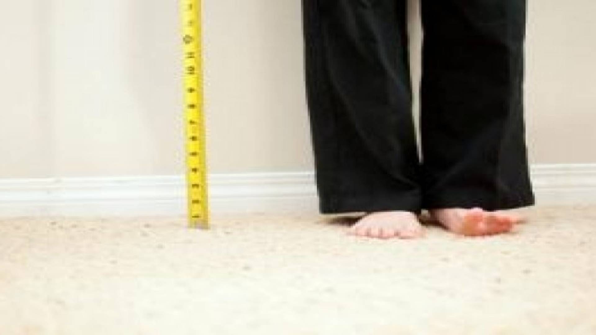 أصحاب القامة الطويلة أكثر عرضة للإصابة بالسرطان