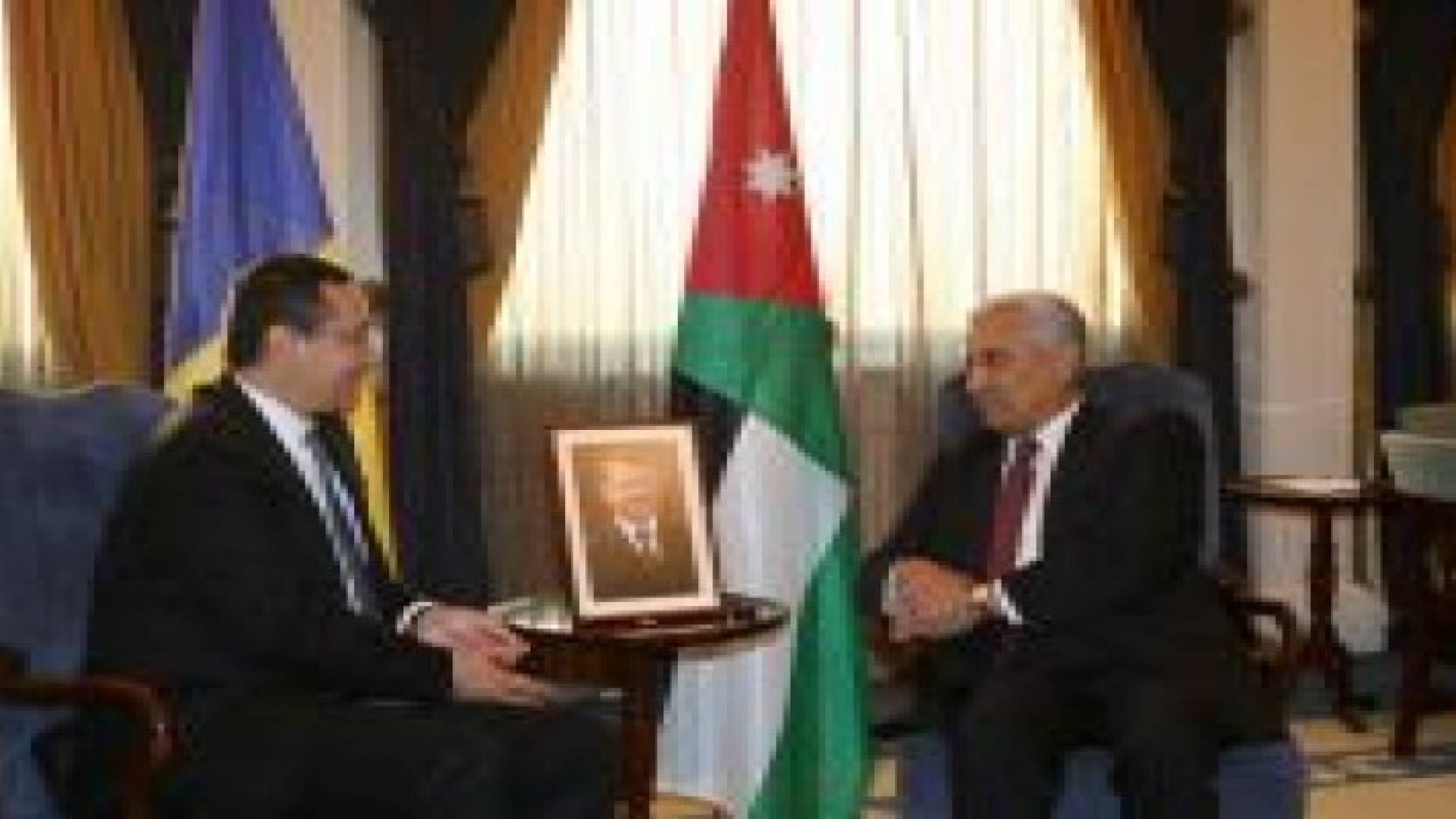 النسور: الأردن لديه طموح للوصول الى الدولة المزدهرة