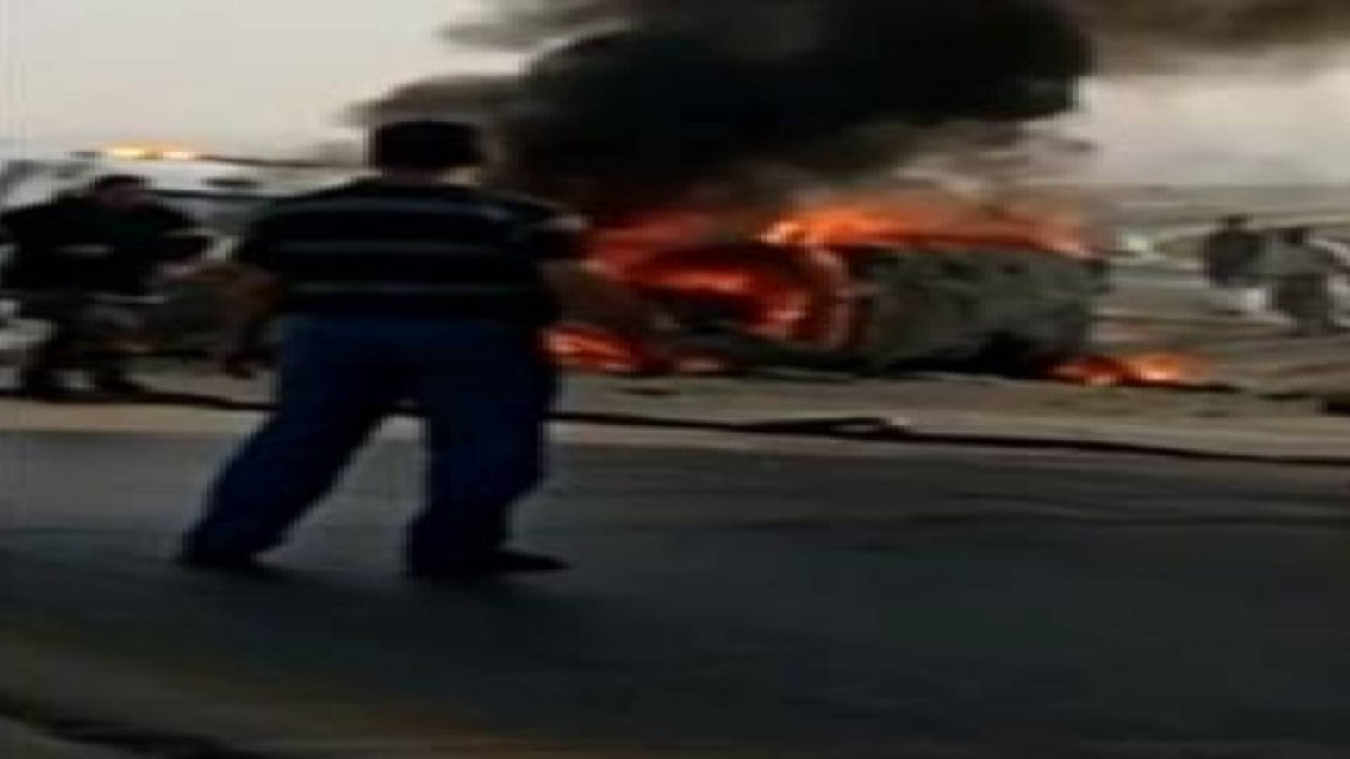 بالفيديو : 3 حالات وفاة اثر تفحم واصابتين في حادث مروع بمنطقة الحسا