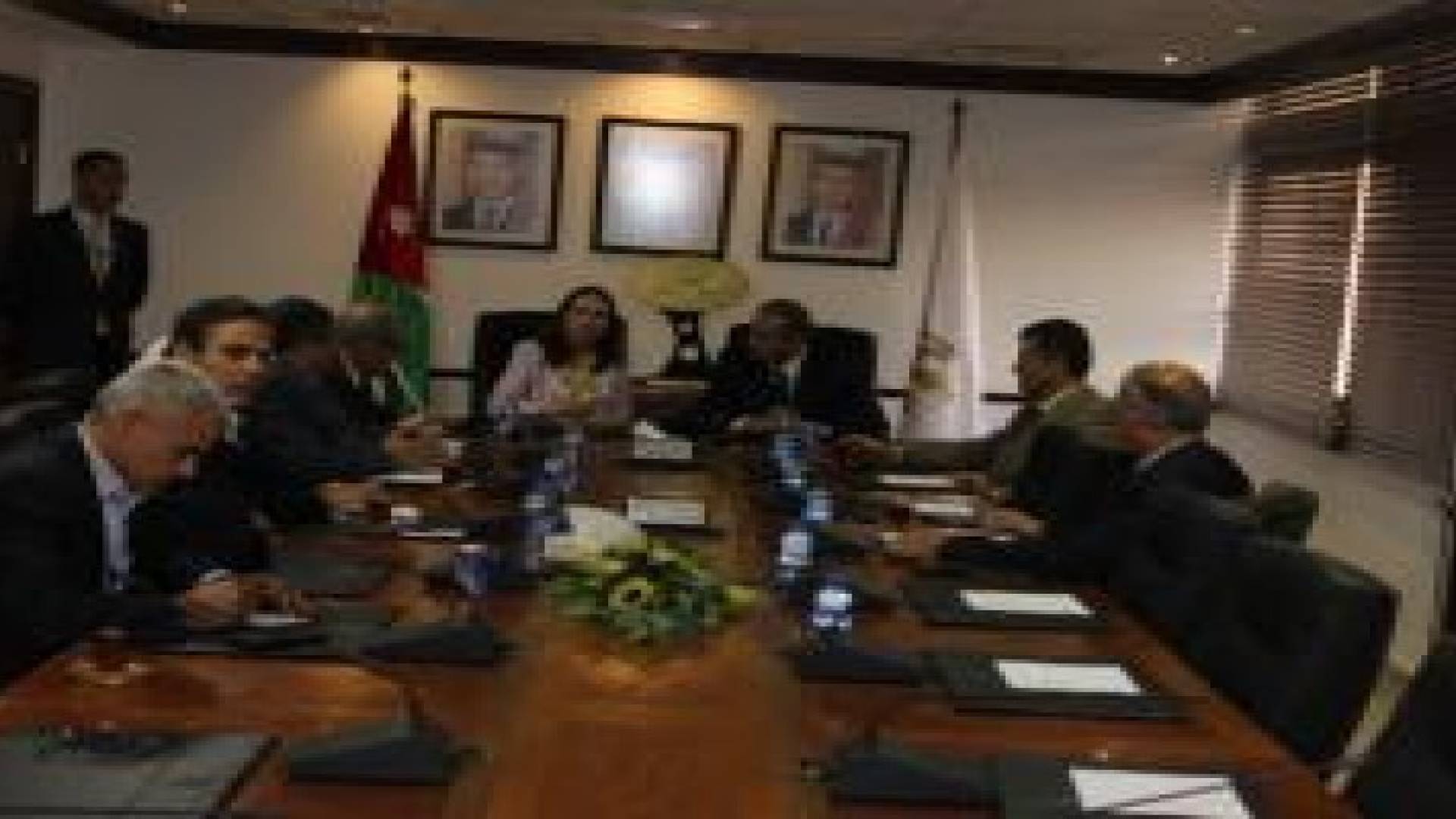 مذكرة تفاهم بين " الصناعة والتجارة " و " اموال الايتام " لتبسيط الاجراءات