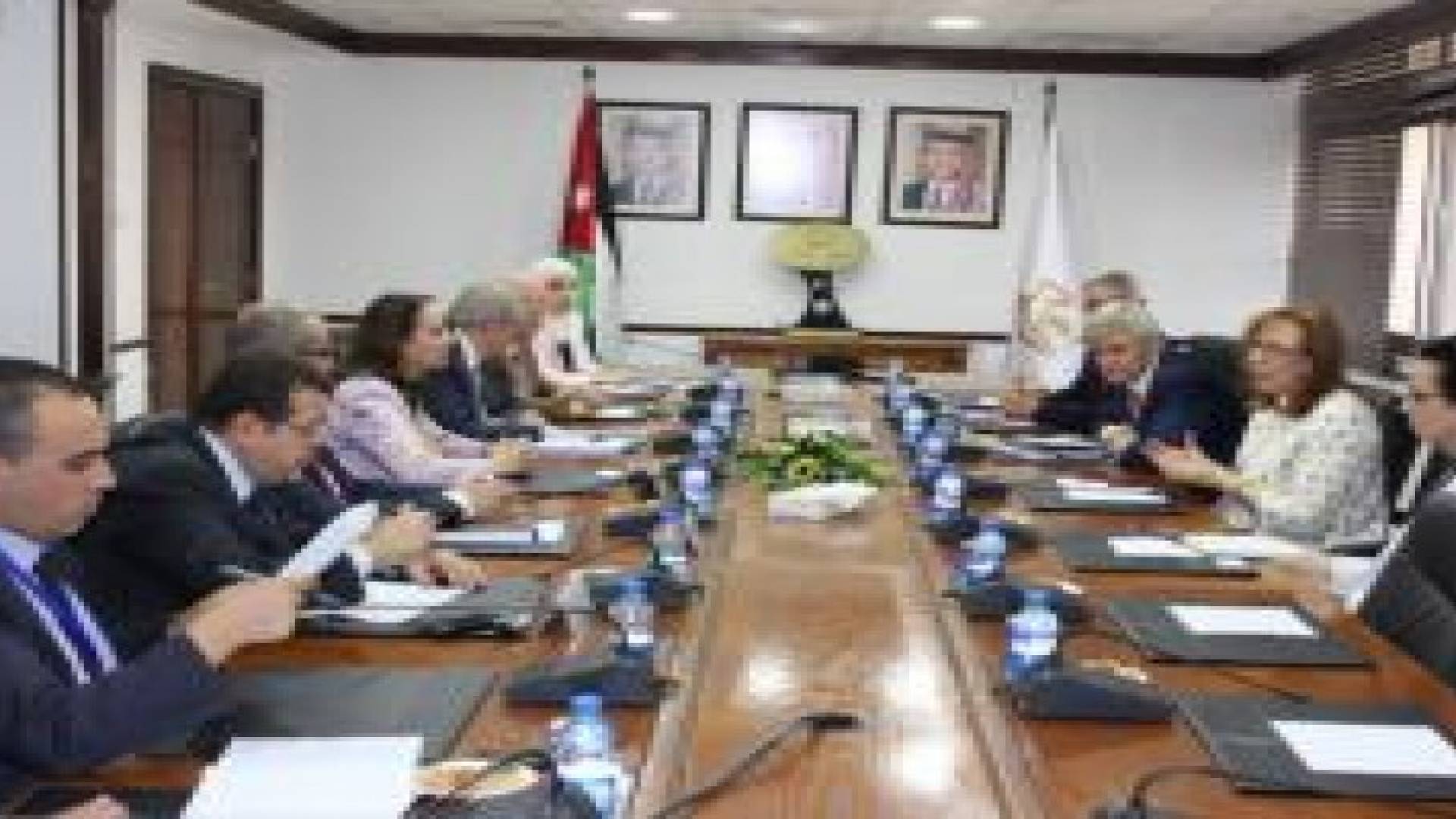 وزيرة الصناعة والتجارة تبحث مع مسؤولة بريطانية التعاون الاقتصادي