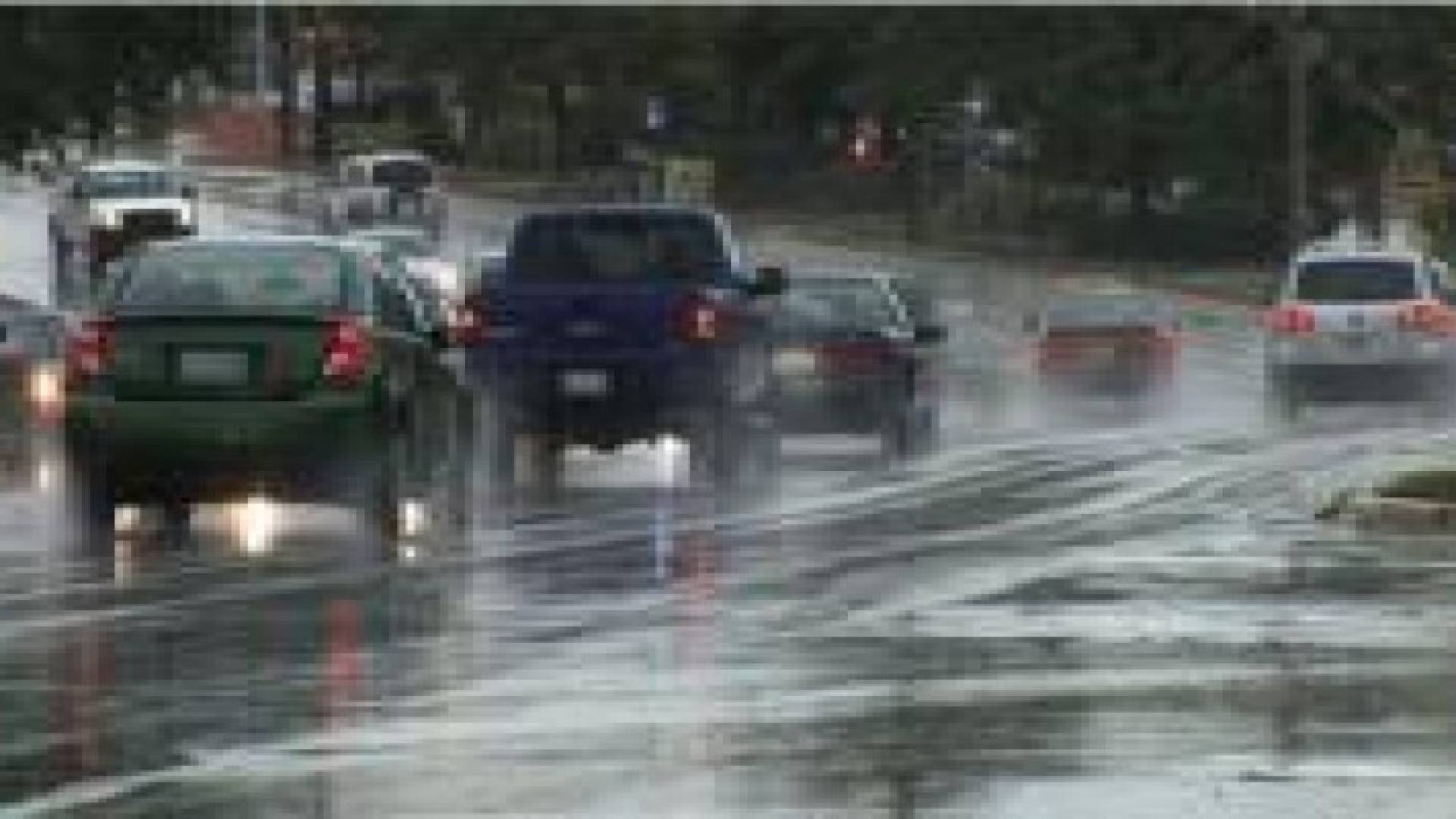 نصائح هامة تجنبك إرباك وحوادث الشتوة الأولى