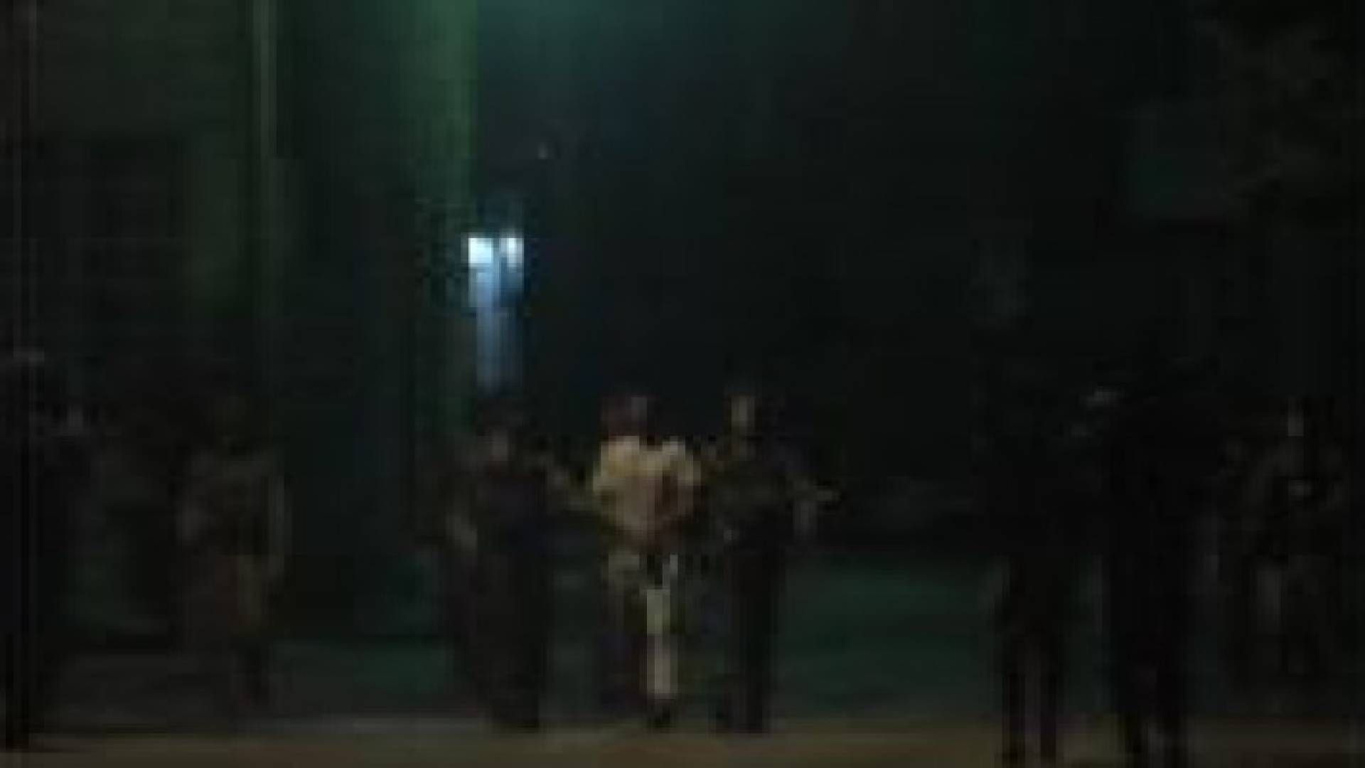 اعتقال خمسة ومستوطنون يهاجمون منزلا وسيارة بالخليل