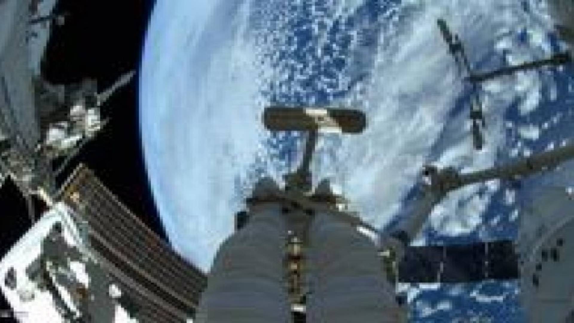 قمر صناعي من فيسبوك لتوفير الإنترنت بدول إفريقية