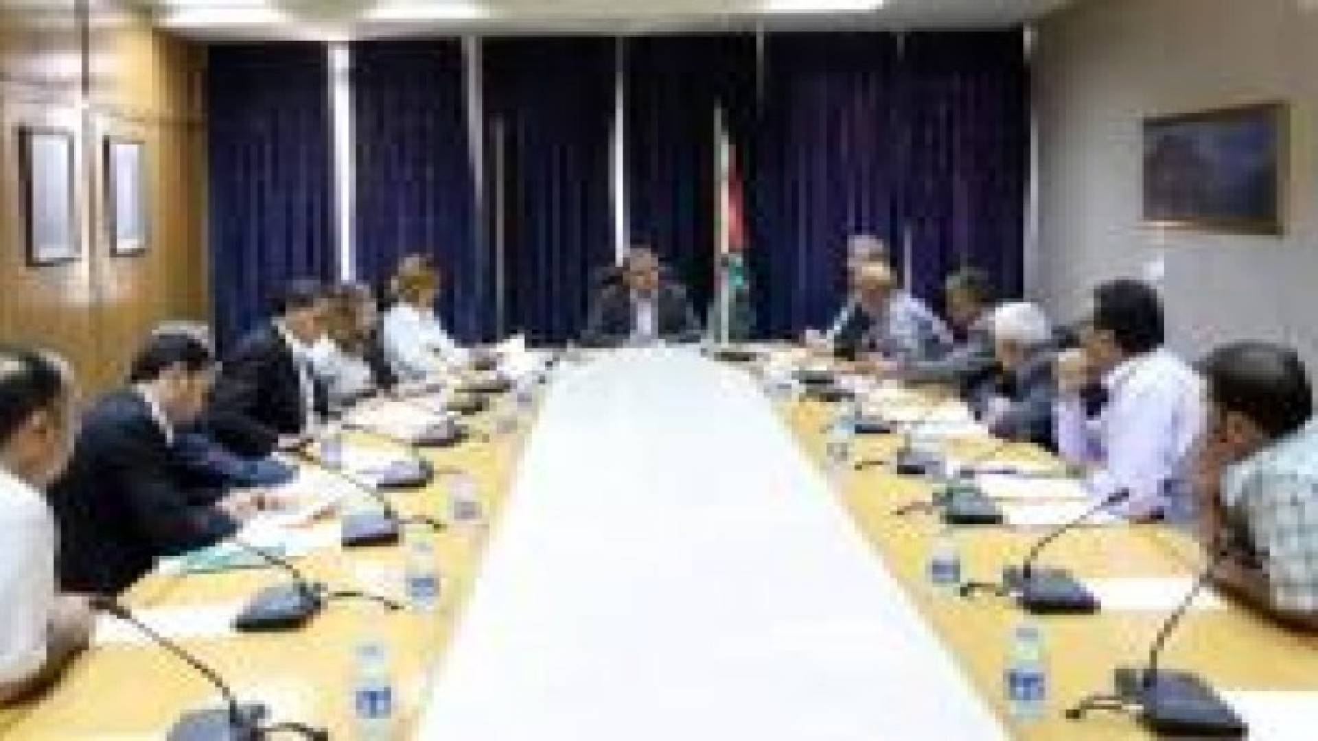لجنة العمل النيابية تناقش موضوع عمال احدى الشركات في ميناء العقبة