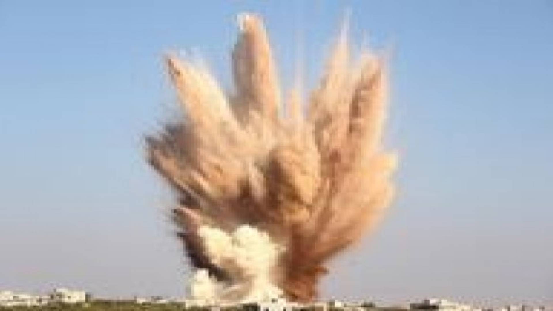 هجوم على المعارضة بالتزامن مع غارات روسية بغرب سوريا