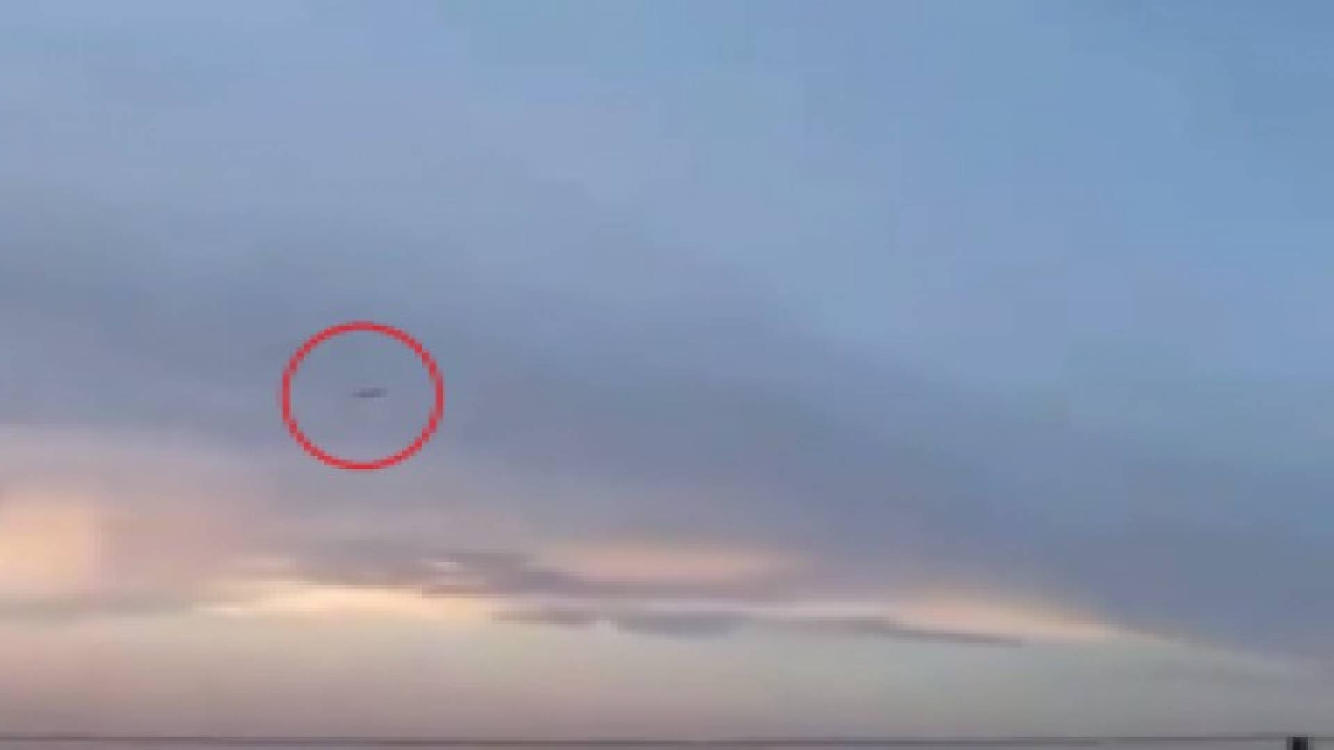 بالفيديو : ناشطون يرصدون صاروخين مجنحين متجهين نحو مواقع "داعش" في سوريا