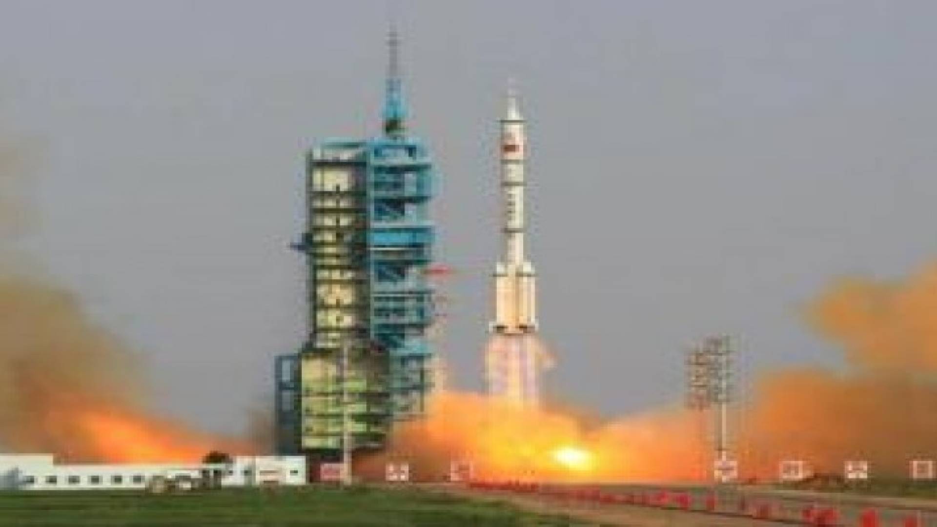 الصين تطلق أقمارا صناعية صغيرة لرصد الطائرات المدنية والسفن