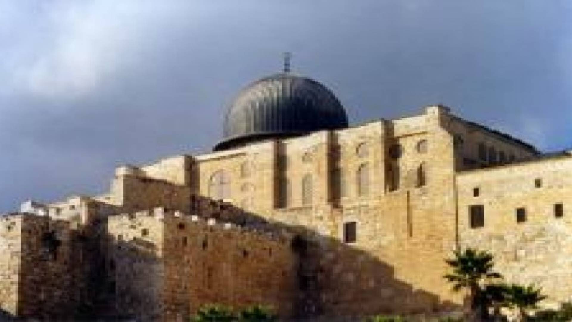 المقدسيون يشيدون بالدور الأردني في الدفاع عن "الأقصى"